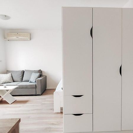 Studio Apartment Sanya Ljubljana Buitenkant foto